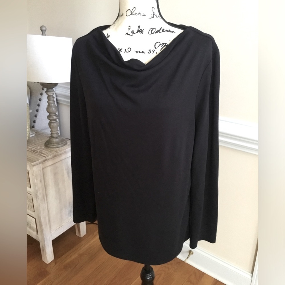 NWT Ann Taylor black long sleeve top. Size L